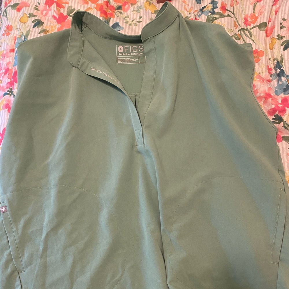 JADE GREEN Fig scrubs NWOT